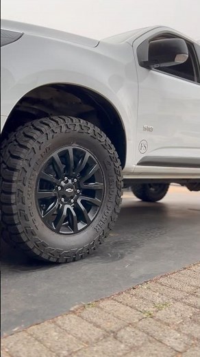 S10 kit lift 2 polegadas pneu 33 polegadas