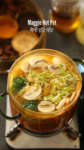 Malvika Hada Kumar | Recipe Developer on Instagram: "If you like Maggie, you will love this hot pot version. 😍 It is so comforting especially in winters, and kids and adults both will love it. It is so much healthier than maggie, as it’s loaded with veggies and we are also using a homemade maggie masala that is free from artificial colours, preservatives and MSG. 🍃 You can also use maggie noodles and its tastemaker, if you are short on time or ingredients. 😍 Detailed recipe will be pinned in