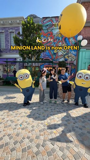 Yang baru banget buka: MINION LAND di Universal Studios Singapore! 🎢🍌 Masuk areanya gak perlu bayar lagi kok, udah include sama tiket masuk USS. Di sini kamu bisa cobain berbagai wahana, main game seru sampai icip makanan tema Minion! Makin asik lagi kalau beli 👉 tiket B1G1 Universal Studios Singapore di booth Klook Travel Station tanggal 6-7 Maret👀✨ #KlookId #UniversalStudiosSingapore #Minion #Minionland | Klook
