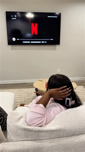 Reba on Instagram: "Spend my 5-9 with me after my 9-5 After doing all this I didn’t get into bed until after 11 🤣"