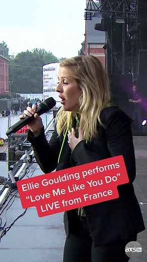 Ellie Goulding performs