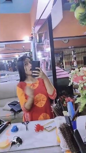 Desi girl without Bra