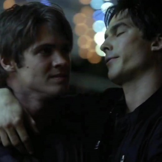 Damon's and Jeremy's love, hate relationship 😭🤞#foryoupage #damonsalvatore #jeremygilbert #tvd #elenagilbert #fyp #tiktok #fypシ #thevampirediaries #tvdedits