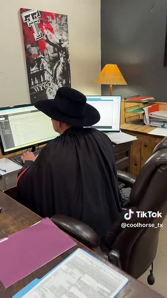 Ready for Tech WRECK Kansas State tomorrow👆🏻❤️🖤 @Tech Toks @texastechuniversity #wreckem #texastech#trending #fyp #relateable