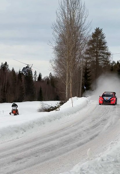 Who’s quicker? A WRC car, a snowmobile, or a heli? #PACAUTOCLUB #snow #rallyesweden #rallysweden #swedenrally #wrc #svenskarallyt #wrcrallye