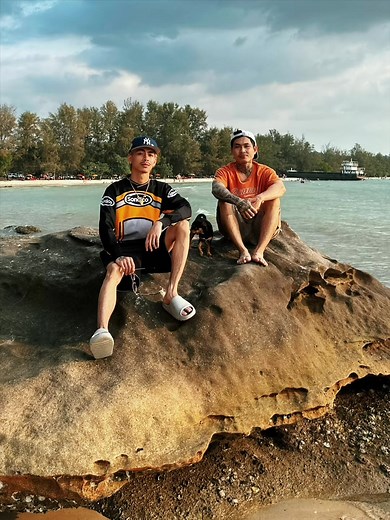 Vannda: New Song with My Twin Vibes 🌴🥥