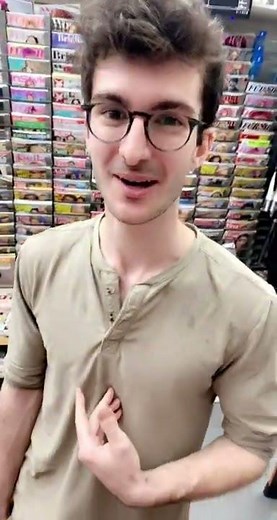 White guy speaks Hindi