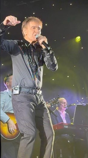 Cliff Richard | On the Beach | Live | Cardiff | November 30th 2025 #cliffrichard #theshadows