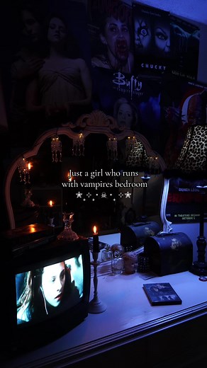 Gothic Twilight-Themed Room Decor Ideas