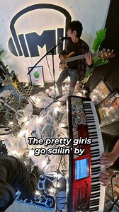 I wanna spread my wings But I just can't fly As a string of pearls YT: BANDROOM SESSIONS EPISODE 7 | Khel Pangilinan and The Yudawans | Khel Pangilinan