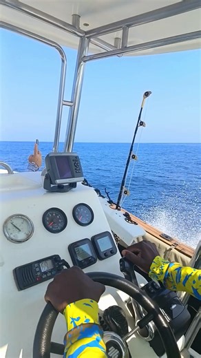 Big ocean, big adventure! Head out with @bemugis_place for a deep-sea fishing experience you won’t forget. A perfect adventure to add to your stay at Machangulo Beach Lodge. ☎️ 27(0)61 530 9936 #MachanguloBeachLodge #DeepSeaFishing #BemugisPlace | Machangulo Beach Lodge