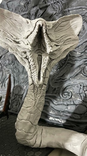 Prometheus Hammerpede sculpture in the works