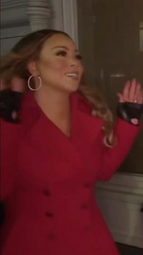 THE QUEEN OF CHRISTMAS AND SWEDISH!! #billyonthestreet #mariahcarey