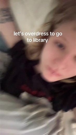 How to Prepare for a Stylish Library Day