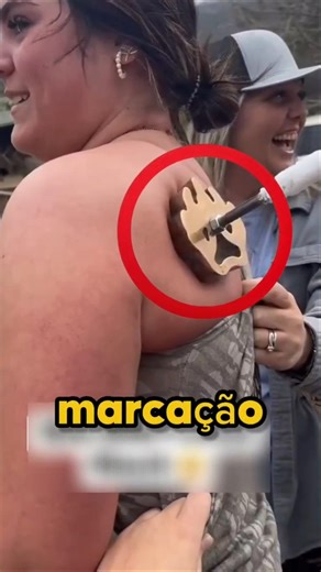 This DOESN'T hurt?.. 😳 #curiosities #viral #shorts