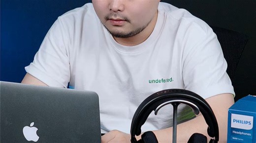 SHP9600直推神器，低阻高敏音质出色，钢制头带耐用舒适，长时间佩戴不压耳，通勤、学习、办公都适合，真实体验更清晰沉浸。