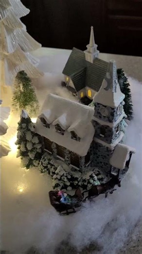 4 EASY DIY Christmas Centerpiece Ideas You Can Make at Home