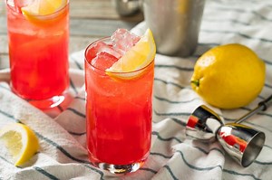 Authentic Sloe Gin Fizz Recipe | LoveToKnow