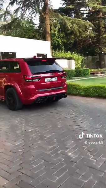 It moves 🚗💨. #jeep #SpotifyWrapped #SAMA28 #CapitecConnect #srt8 #mzansicars #mzansicarscene #