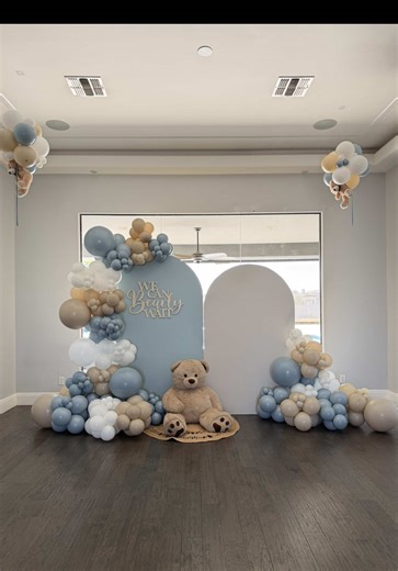 Love this color combination 🧸🤩 Book us for your next event! IG:creationsbysamanthaa_ • • • • #fyp #paratii #genderreveal #diy #balloons