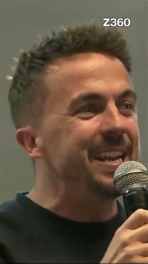 Frankie Muniz cantó Boss of Me en Chile