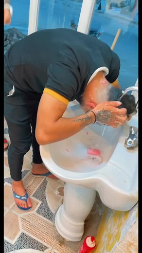 Washing Hair Techniques: A Relaxing Bathroom Routine