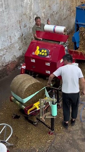 Integrated Silage Baling and Wrapping Machine Demonstration