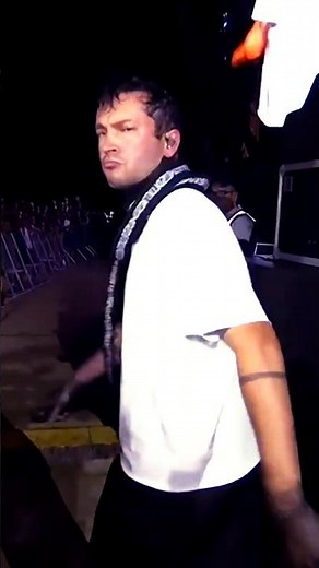 this run took like twenty minutes 😂 #tylerjoseph #joshdun #twentyonepilotslive #southside #festival