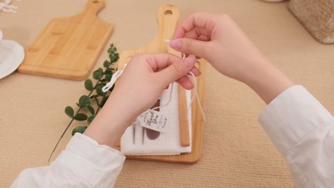 55Pcs Baby Shower Prizes for Game Winners 6 Sets Bamboo Cheese Board Spoon Fork Butter Spreaders Plaid Towel Thank You Card and Gift Bags for Baby Shower Wedding Bridal Shower Favors