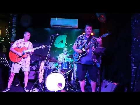 Papa Surf White Wedding Live 22.02.2026