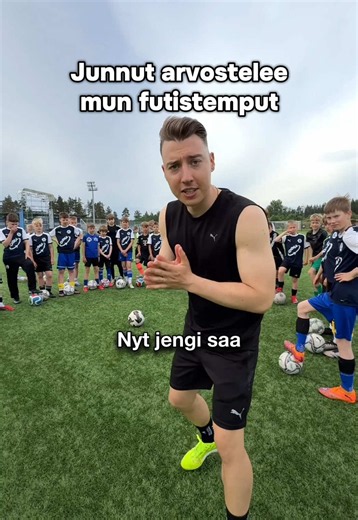 Arvostelut tiskiin!😬👎👍 Tääl ollaan treenailee 40 nuoren urheilijan kanssa mun ja @Eerikkilä 360 Player Campilla🤩