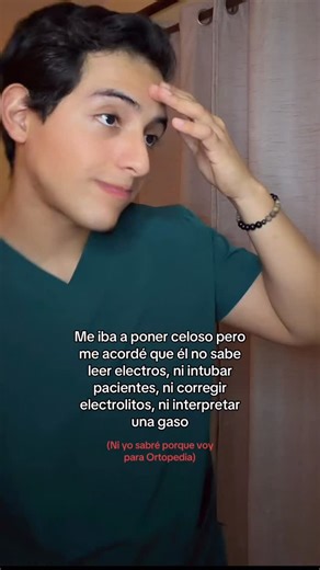 Dr. Saul Hernandez on Instagram: "#doctor #hospital #medicina #medstudent #medicine"