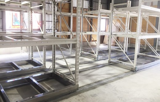 手動式移動パレットラック 導入事例 | 物流倉庫プランナーズ