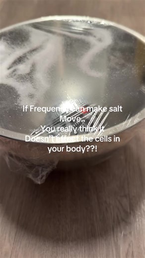 Salt experiment with sound! #fyp #high #frequency #sound #salt