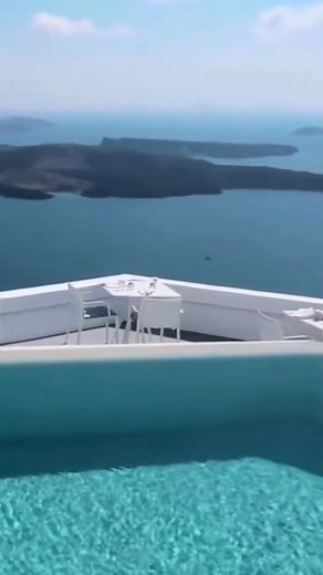 You don’t have to travel to enjoy a resort-like pool. 🗺️ PebbleSheen French Grey is a distinctive, predominantly grey pool finish that produces medium-blue water and offers a refined, comfortable feel. ***** #Pools #PoolFinish #PebbleSheen | TnT Plaster & Construction