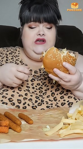 16K views · 117 reactions | Burger King Fiery Menu Items Mukbang Eat With Me #hamzymukbang #yummyfood #koreanfood #mukbangasmr #mukbang #food #burger | Heidi y Zidane en español | Facebook