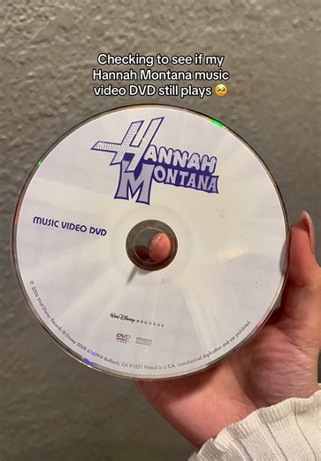 Thankful for YouTube, but this hits differently 💿✨ @Disney Channel @Miley Cyrus #hannahmontana #mileycyrus #disneychannel #olddisneychannel #ogdisneychannel