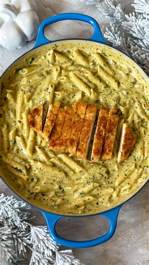 Maja Ilic👩🏻‍🍳 on Instagram: "comment “YES” & I’ll send you the link to the full recipe! 🔥 day 12/30: CREAMY PESTO PASTA🤩✨ COMMENT - YES or RECIPE - I’ll DM you the recipe! ♥️ Do you love pesto? Well then you are going to LOVE my creamy pesto sauce pasta! One of my fav weeknight meals! Instructions: 1. Follow the full recipe instructions on my blog, you can click the link in my bio, or visit https://majasrecipes.com/creamy-pesto-sauce-pasta-best-easy-one-pot-recipe/ (or comment “yes”, I’ll d