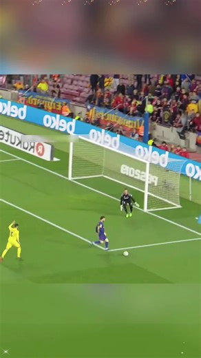 Lionel Messi's Best Finishes Against Goalkeepers