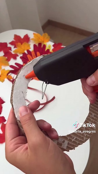 DIY Handprint Garland: A Festive Keepsake Idea