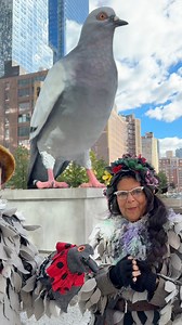 The High Line just got a giant pigeon 😍💚📍 30 Street & October 2024 – Spring 2026. We had so much fun today with our pigeon loving friends @nativenewyorkerfilm & @motherpigeonbrooklyn ❤️ #pigeon #giantpigeon #highline #entertainmentnews | New York Mickey