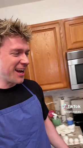 Why did the cake make her cry??? #cake #noexperience #baking #WindowsPartner @Windows