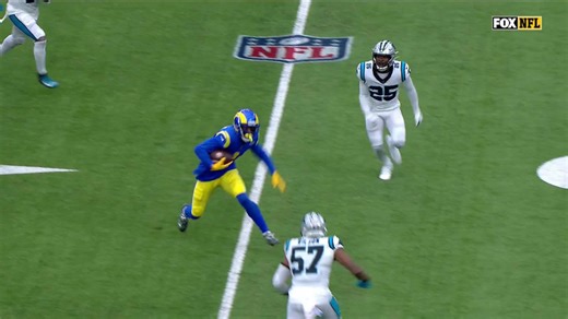 Allen Robinson makes tackler whiff on 22-yard catch and run