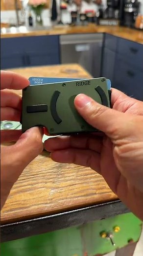 Ridge MagSafe Wallet | Slim RFID Blocking Wallet for iPhone | Magnetic Card Holder | MagSafe