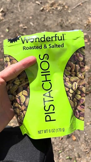 Wonderful Pistachios Micro Review 😊 Roasted & Salted 🧂Lunch at My 9to5 Job 💼