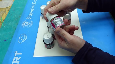 Simple resin background techniques that work