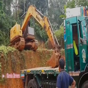 Hitachi Loading On Lorry | Giant Machine