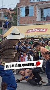 307K views · 1K reactions | Se salió de control Qalaruntu vs C4ngr3j0 #fyp | Costumbres Al Extremo | Facebook