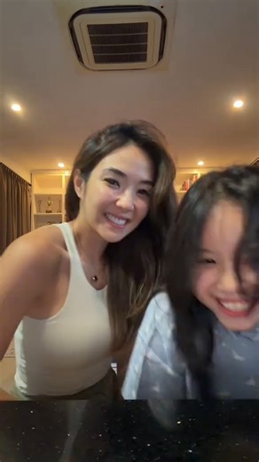 asihrahayu on Instagram: "Gisella Anastasia (Gisel) adalah seorang selebriti Indonesia yang dikenal sebagai penyanyi, aktris, model, dan pembawa acara. 👩‍🎤 Siapa Dia? Nama lengkapnya Gisella Anastasia Suryanto, lahir pada 16 November 1990 di Surabaya, Jawa Timur. Ia mulai dikenal publik setelah menjadi runner-up Indonesian Idol Musim 5 pada tahun 2008. 🎶 Karier Setelah Indonesian Idol, Gisel merilis beberapa single, tampil di berbagai acara televisi, serta berperan di sejumlah film dan sinetr