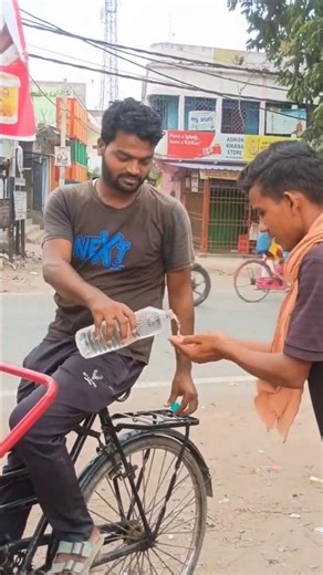Water 💦🌊💦 pranke 😆😅😂😆 #comedy #beauty.. #lipglos #lipstickaddict #lipsticklover
